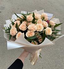 Букет Кремовые розы Латте в Дербенте