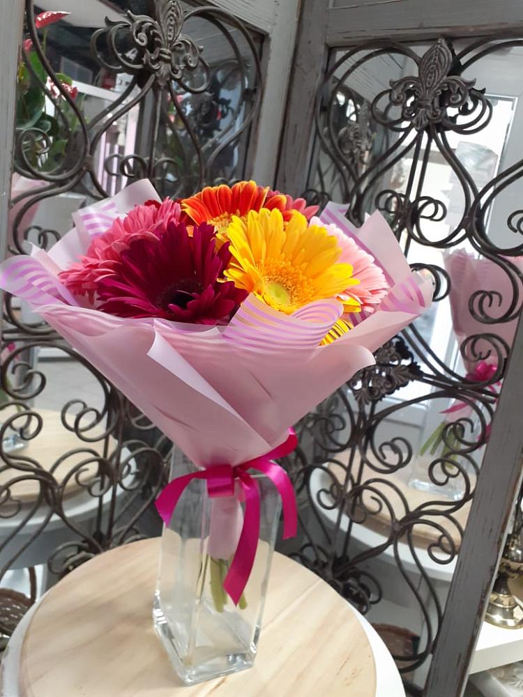 Букет цветов из: Герберы в Дербенте