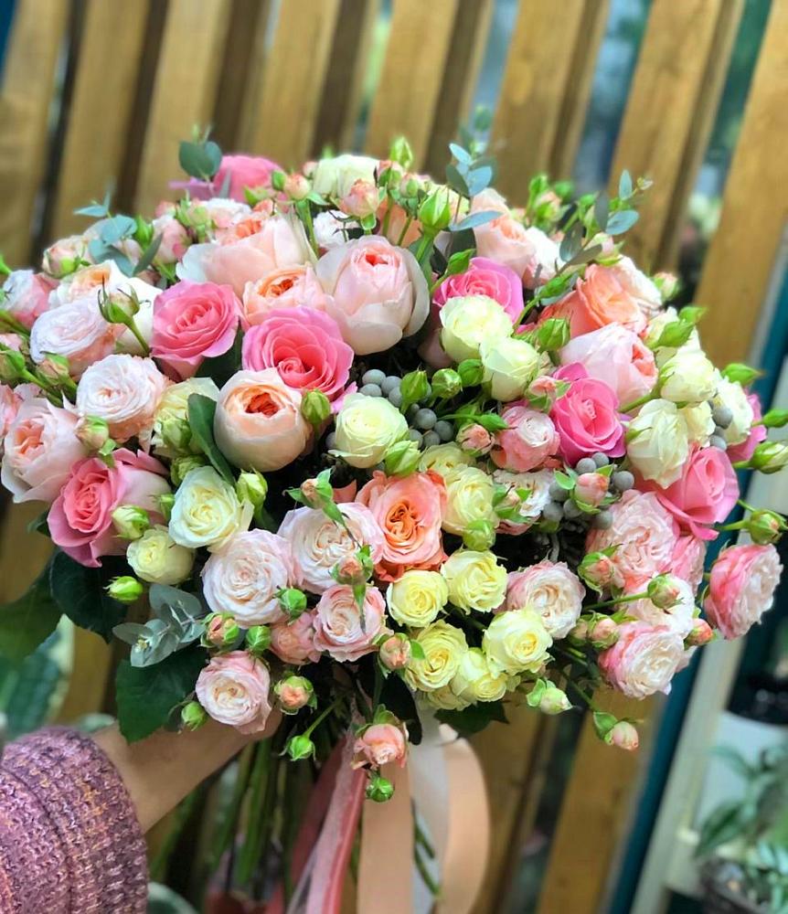 Букет цветов из: Розы в Дербенте